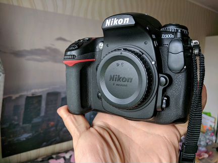 D300s тушка + сумка + вспышка