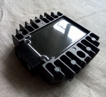 Реле-регулятор напряжения SH650A-12 новый