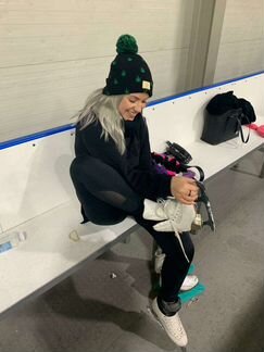 Тренер по фигурному катанию