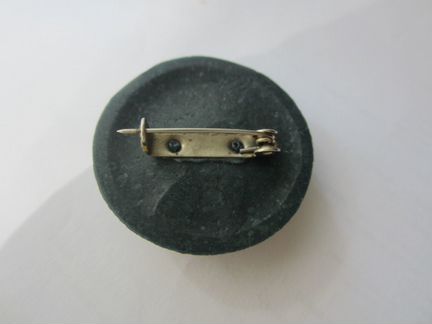 Кожаная брошь. Винтаж