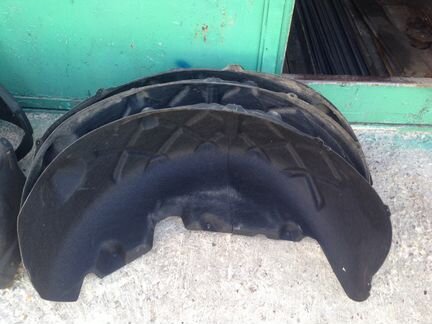 Подкрылок задний Таурег с 12-16г. в