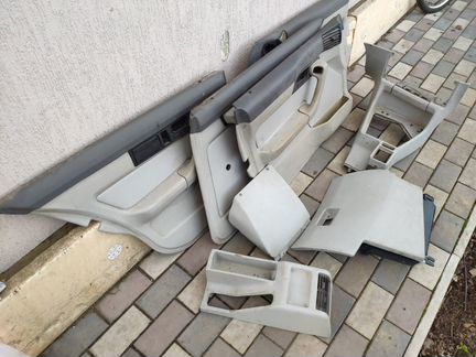 Обшивки салона, карты дверей, кресла bmw е34