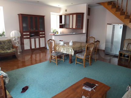 Дом 250 м² на участке 3 сот.