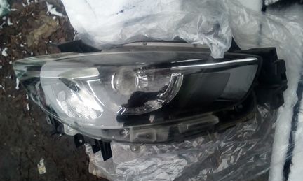 Фара правая Mazda CX5 CX-5 LED оригинал