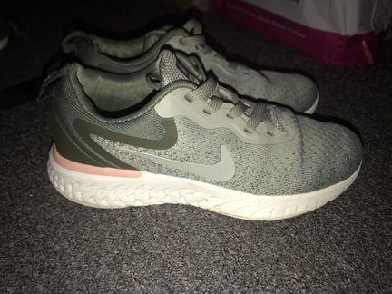 Кроссовки nike