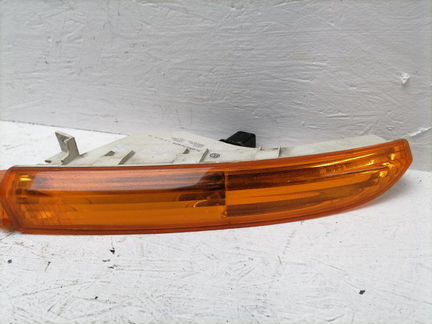 Повторитель в бампер передний правый Volkswagen