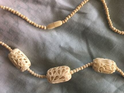 Бусы с резьбой