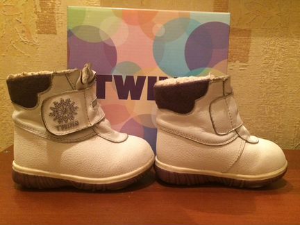 Белые кожаные демисезон/зимние сапоги Twins