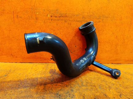 Патрубок интеркуллера Toyota Fortuner 2 2015-Нв