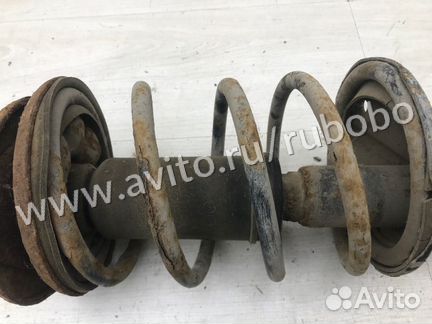 Амортизатор передний правый Mitsubishi Mirage 5
