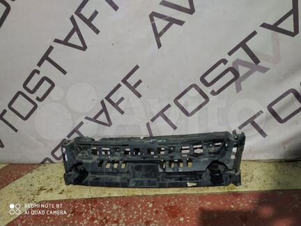 Кронштейн решётки радиатора Ford Kuga 2