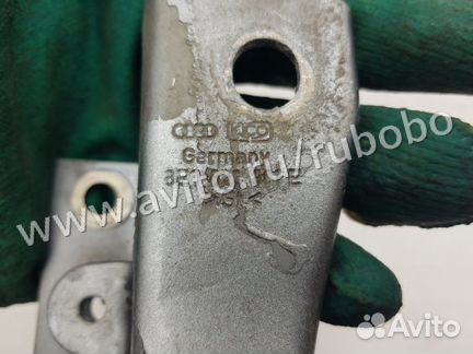 Петли капота Audi A4 B7 BFB 2006