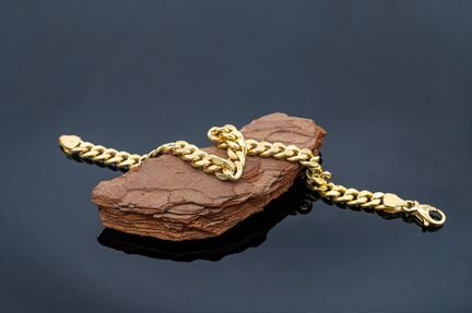 Золотой браслет