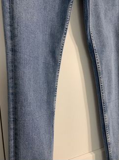 Джинсы Levi’s, новые Размер W27