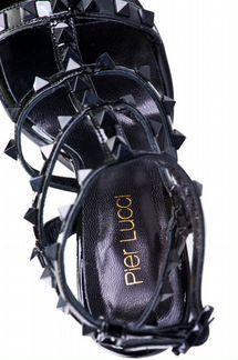 Кожаные босоножки новые.Размеры 35-40