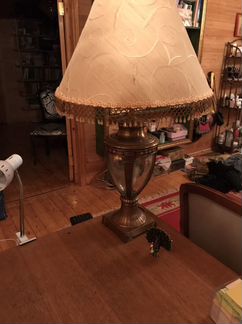 Лампа настольная