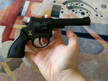Револьвер